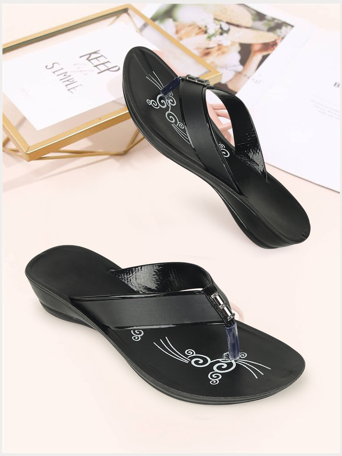 Image of Aaska Women Slippers (Black, Green , 6)