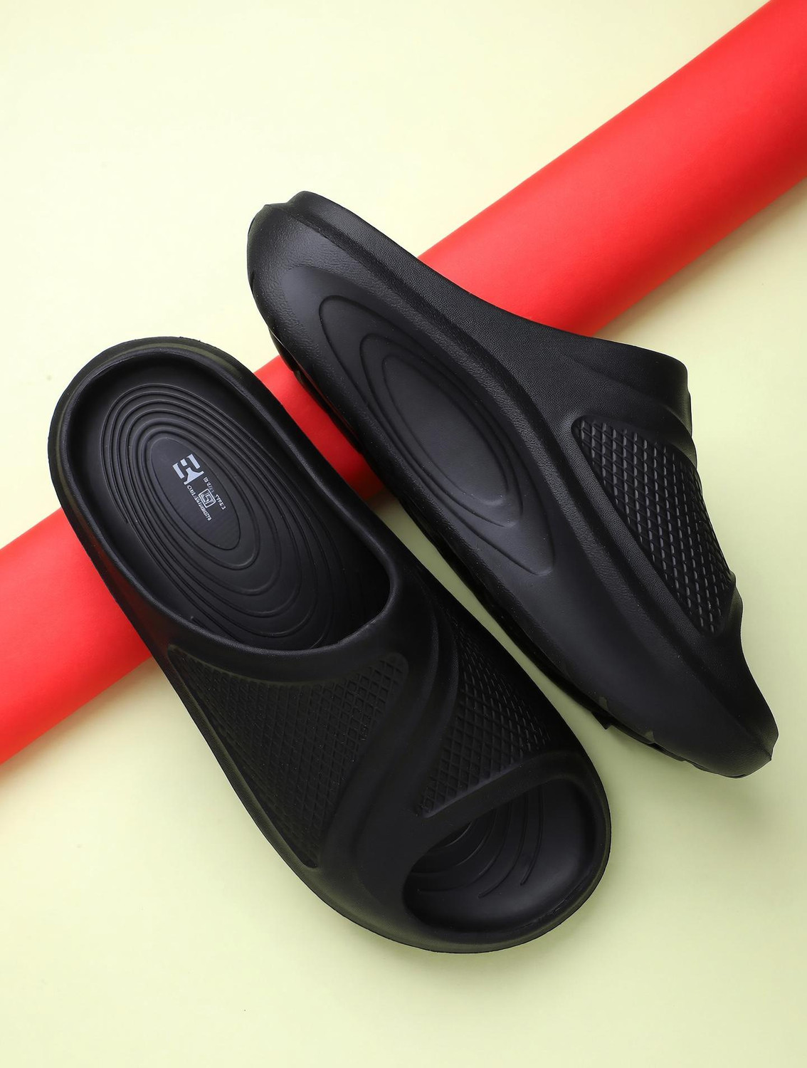 Image of RED TAPE Men Slides (Black , 9)
