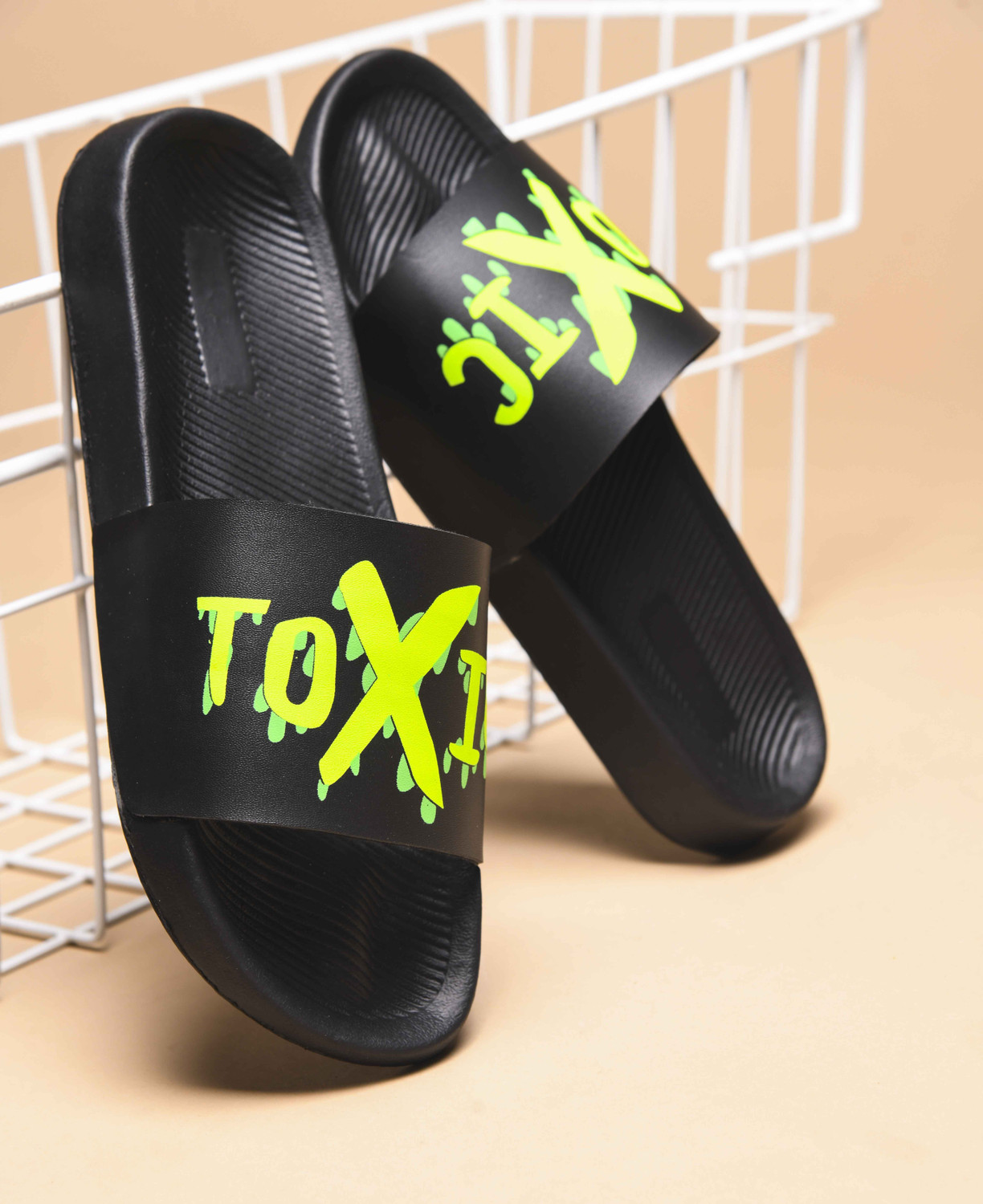 Image of Foot Print Men Slides (Black, Green , 9)