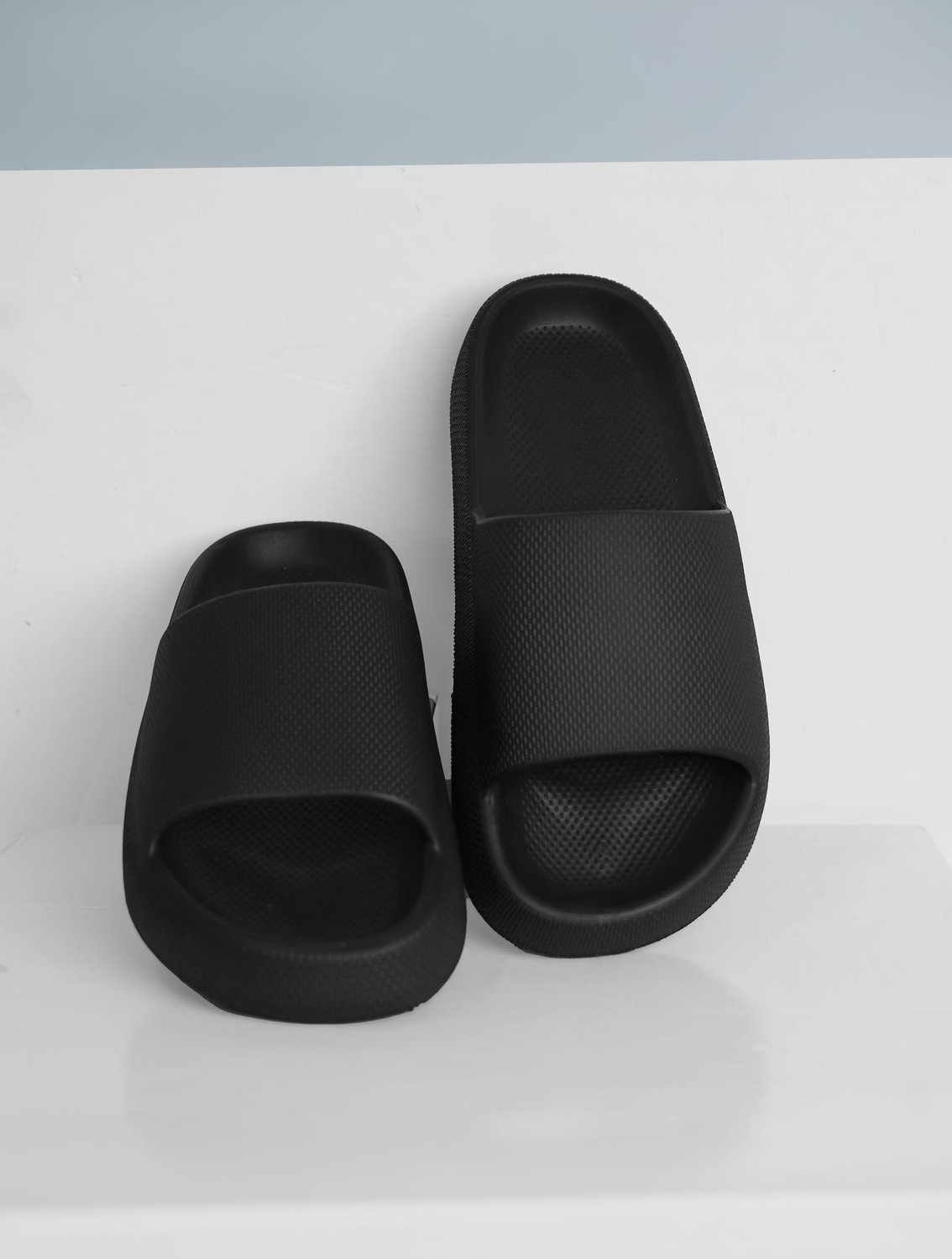 Image of Dee Rook Men Slides (Black , 10)