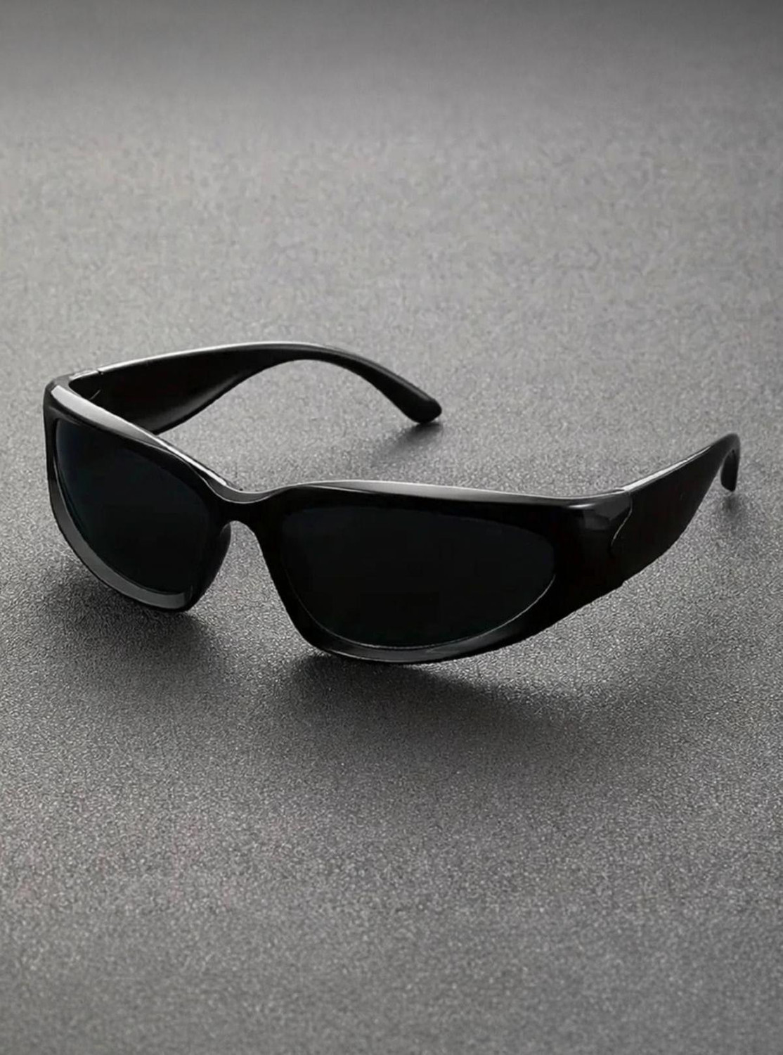 Image of Ray-Ban UV Protection, Polarized Wrap-around Sunglasses (Free Size) (For Men & Women, Green, Black)