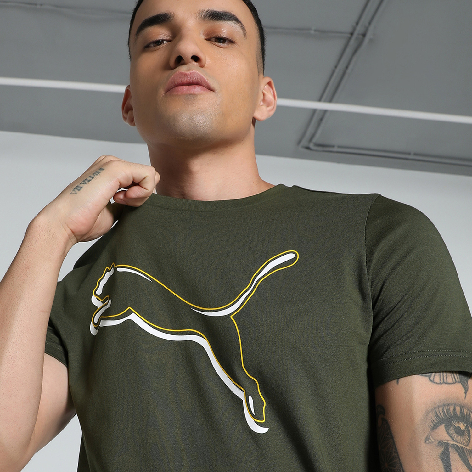 Image of PUMA Men Solid Crew Neck Cotton Blend Green T-Shirt