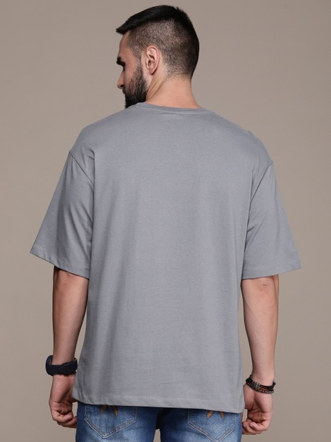 Image of Roadster Men Solid Round Neck Pure Cotton Grey T-Shirt