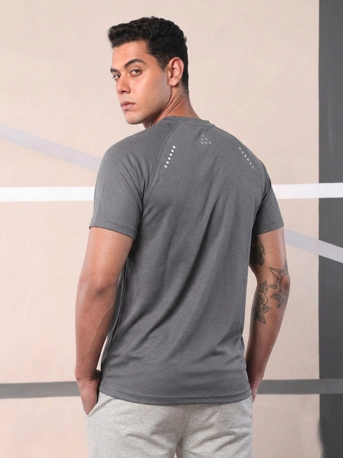 Image of HEPAKA Men Solid Round Neck Polyester Grey T-Shirt