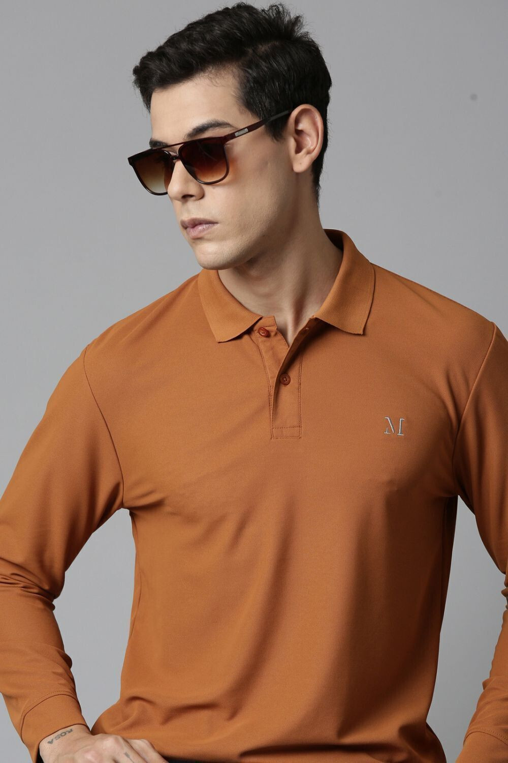 Image of TRIPR Men Solid Mandarin Collar Cotton Blend Navy Blue T-Shirt