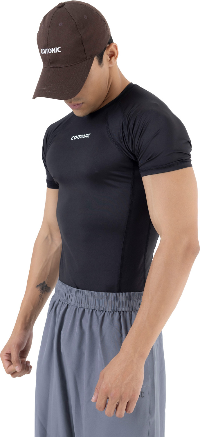 COITONIC Men Black Round Neck T-Shirt - Image 6