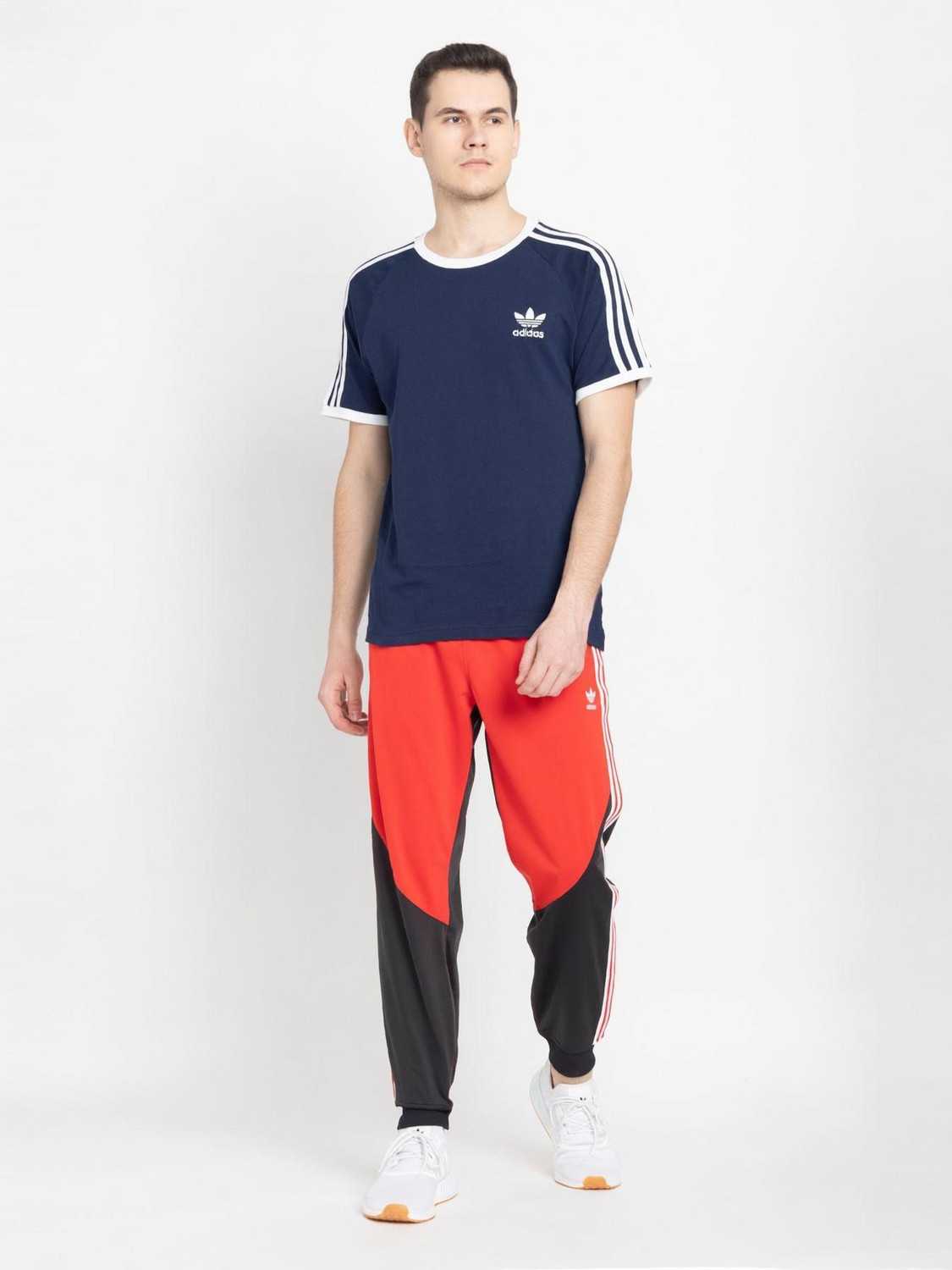 Image of ADIDAS ORIGINALS Men Solid Round Neck Cotton Blend Blue T-Shirt