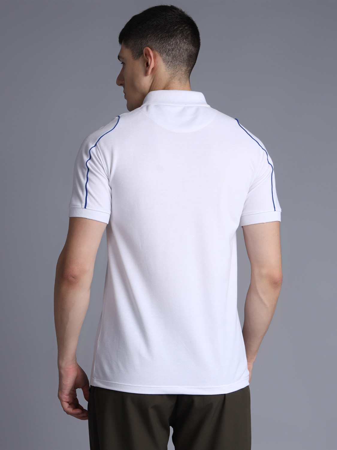 Image of HRX by Hrithik Roshan Men Solid Polo Neck Cotton Blend White T-Shirt