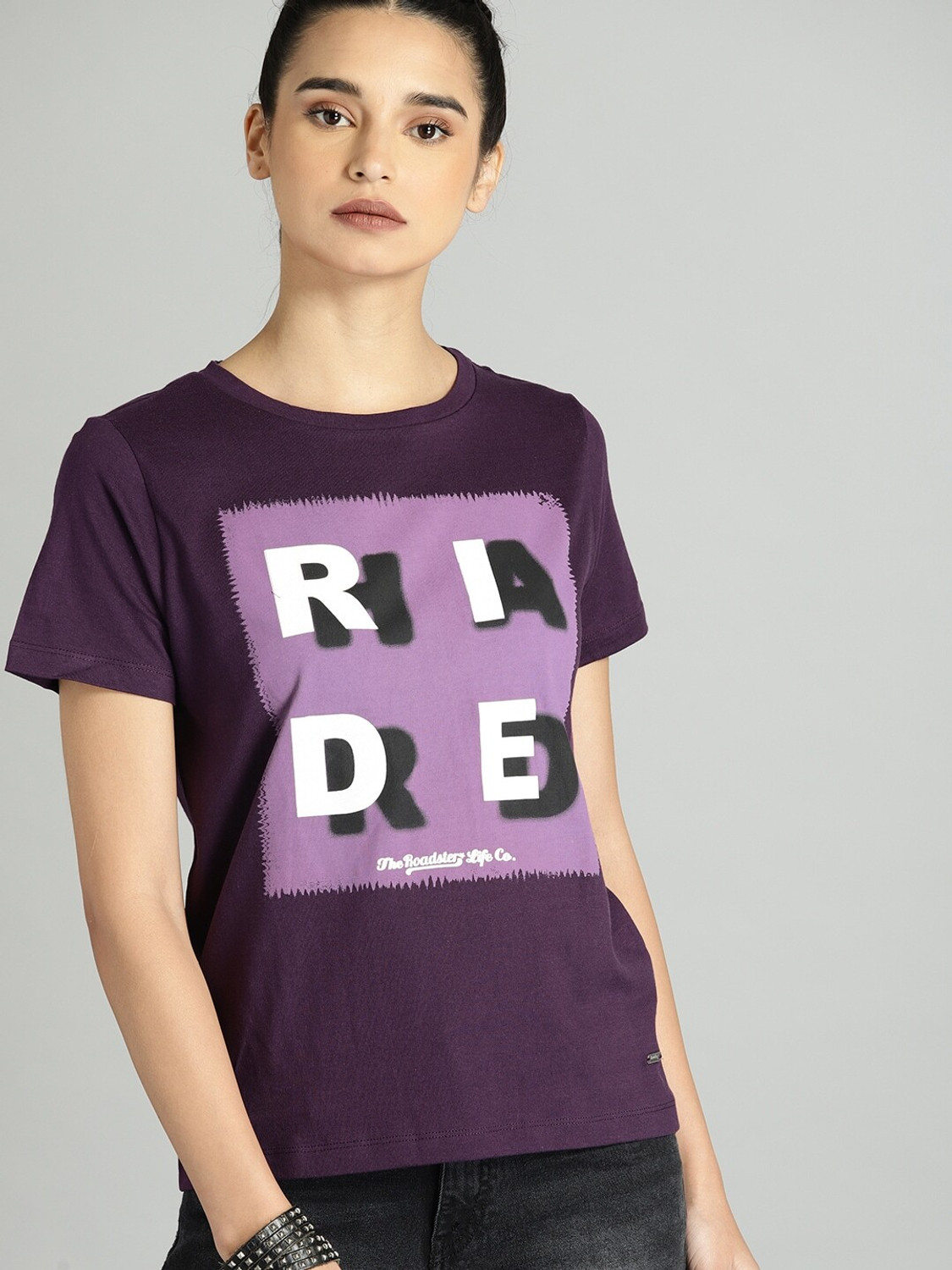 Image of Roadster Women Printed Round Neck Pure Cotton Black T-Shirt