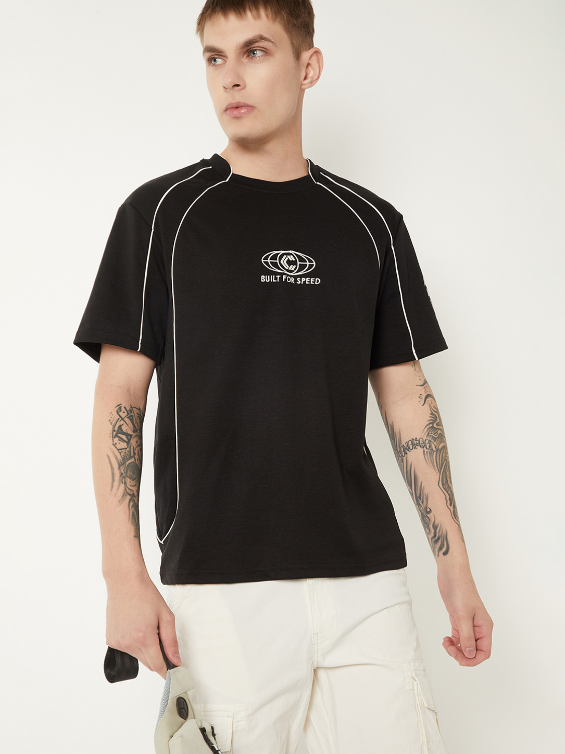 Image of Roadster Men Solid Polo Neck Pure Cotton Green T-Shirt