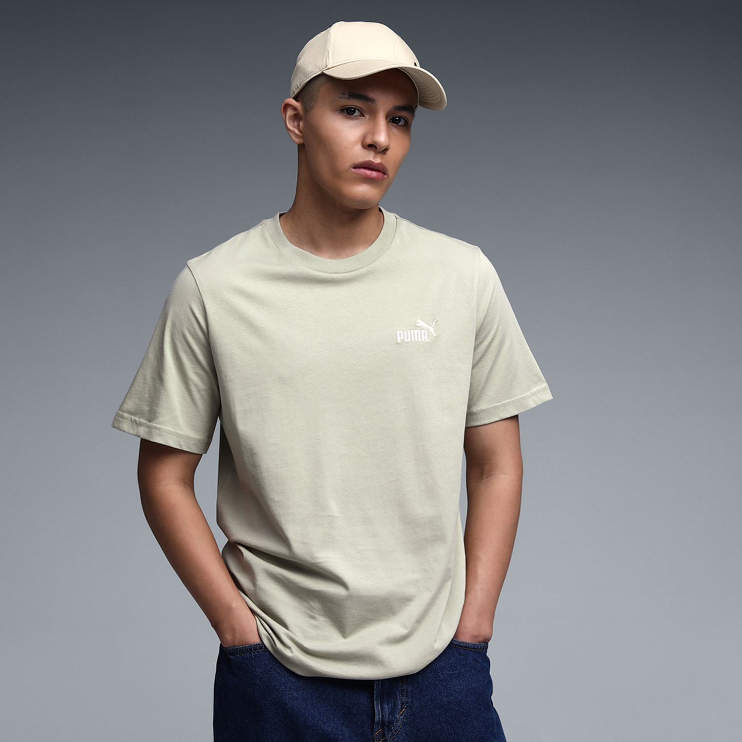Image of LEVI'S Men Solid Crew Neck Pure Cotton Blue T-Shirt