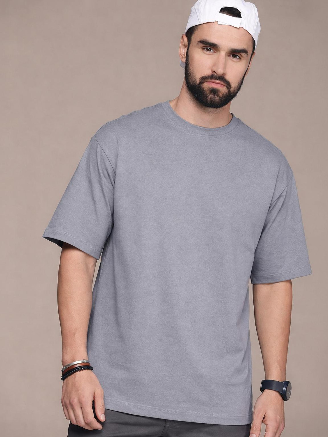 Image of Roadster Men Solid Round Neck Pure Cotton Grey T-Shirt