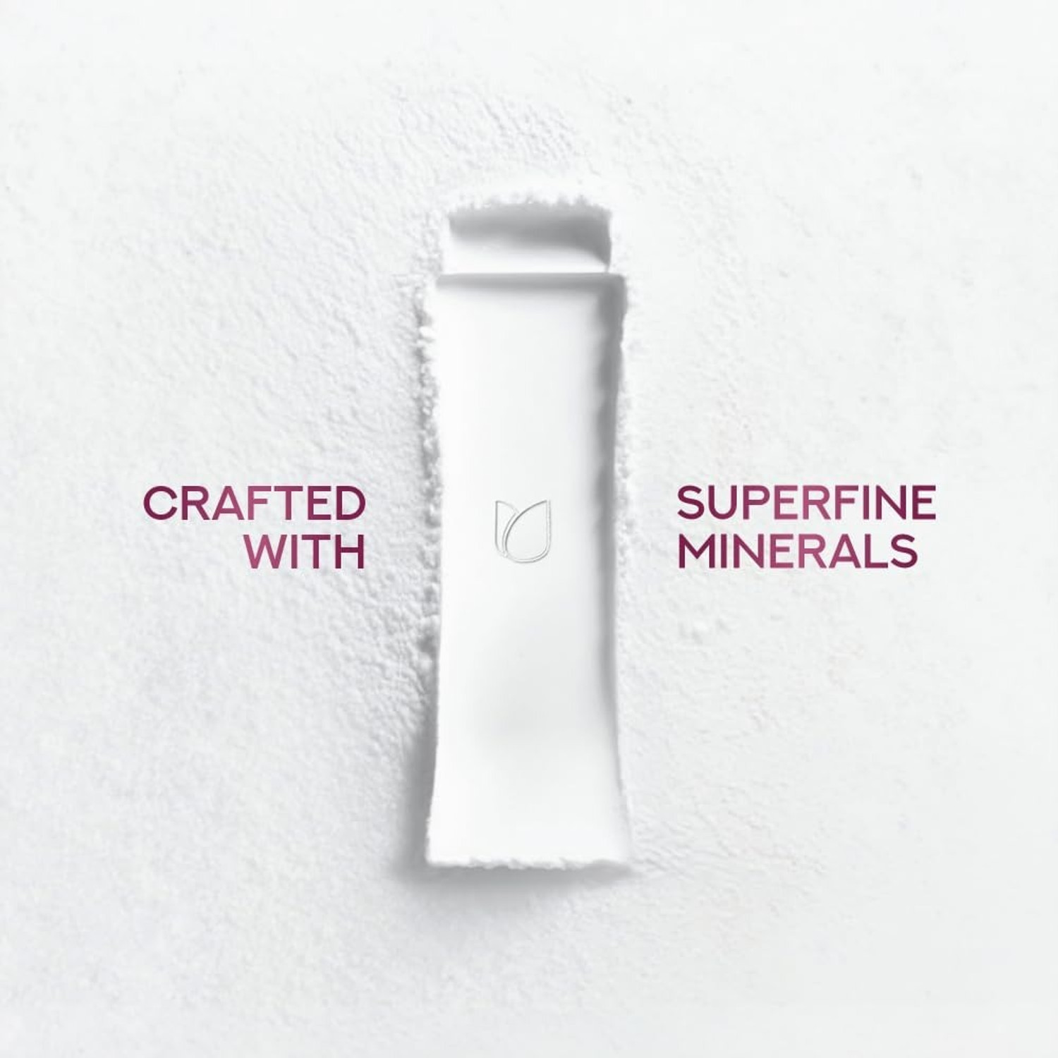 Image of POND's Dreamflower Floral Perfumed Powder With Glow-boosting Vitamin B3 For Women (400 g)