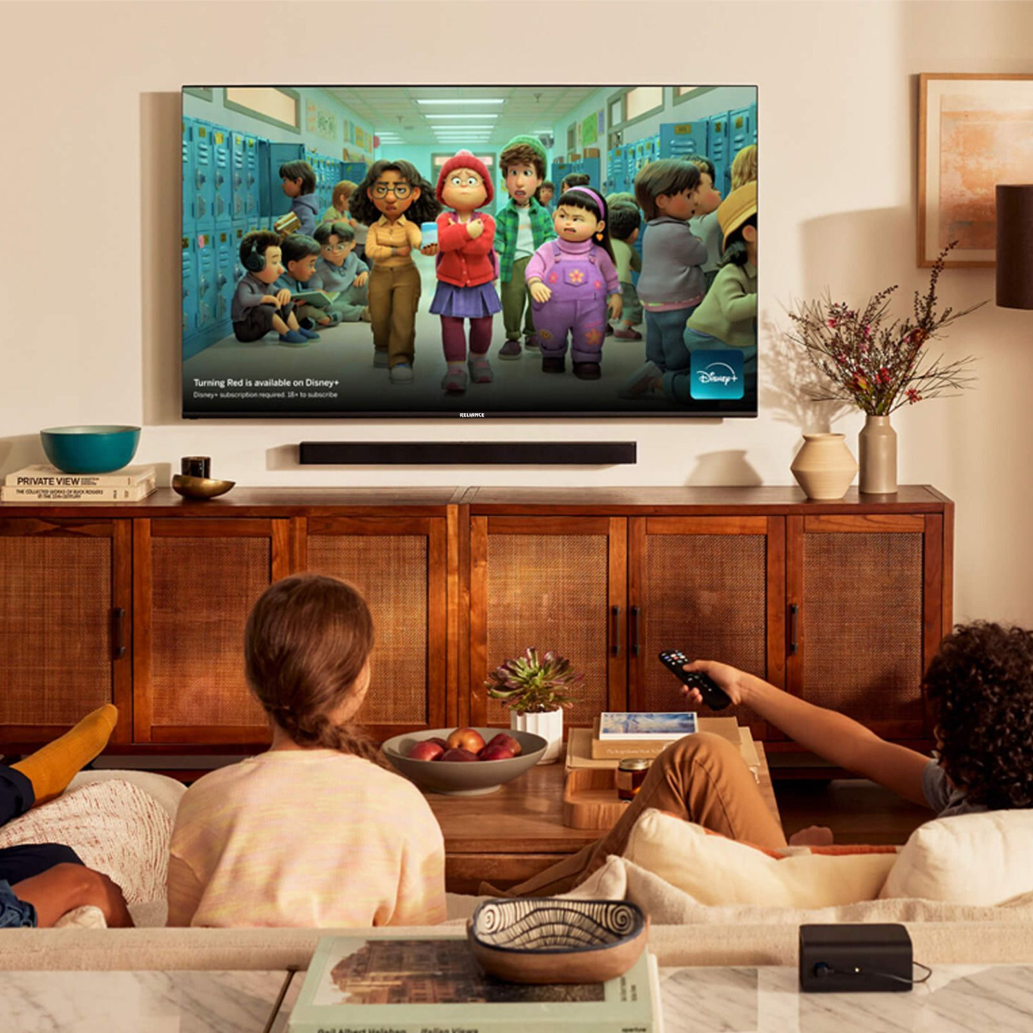 Image of Reliance 139 cm (55 inch) QLED Ultra HD (4K) Smart Google TV with support all OTT Apps & A large Storage (RGT55GT8724UHD)