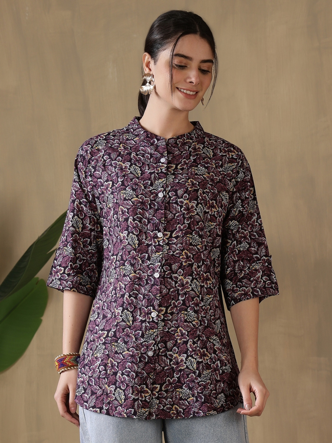 Image of FebQ Casual Roll Up Sleeves Printed Women Black Top