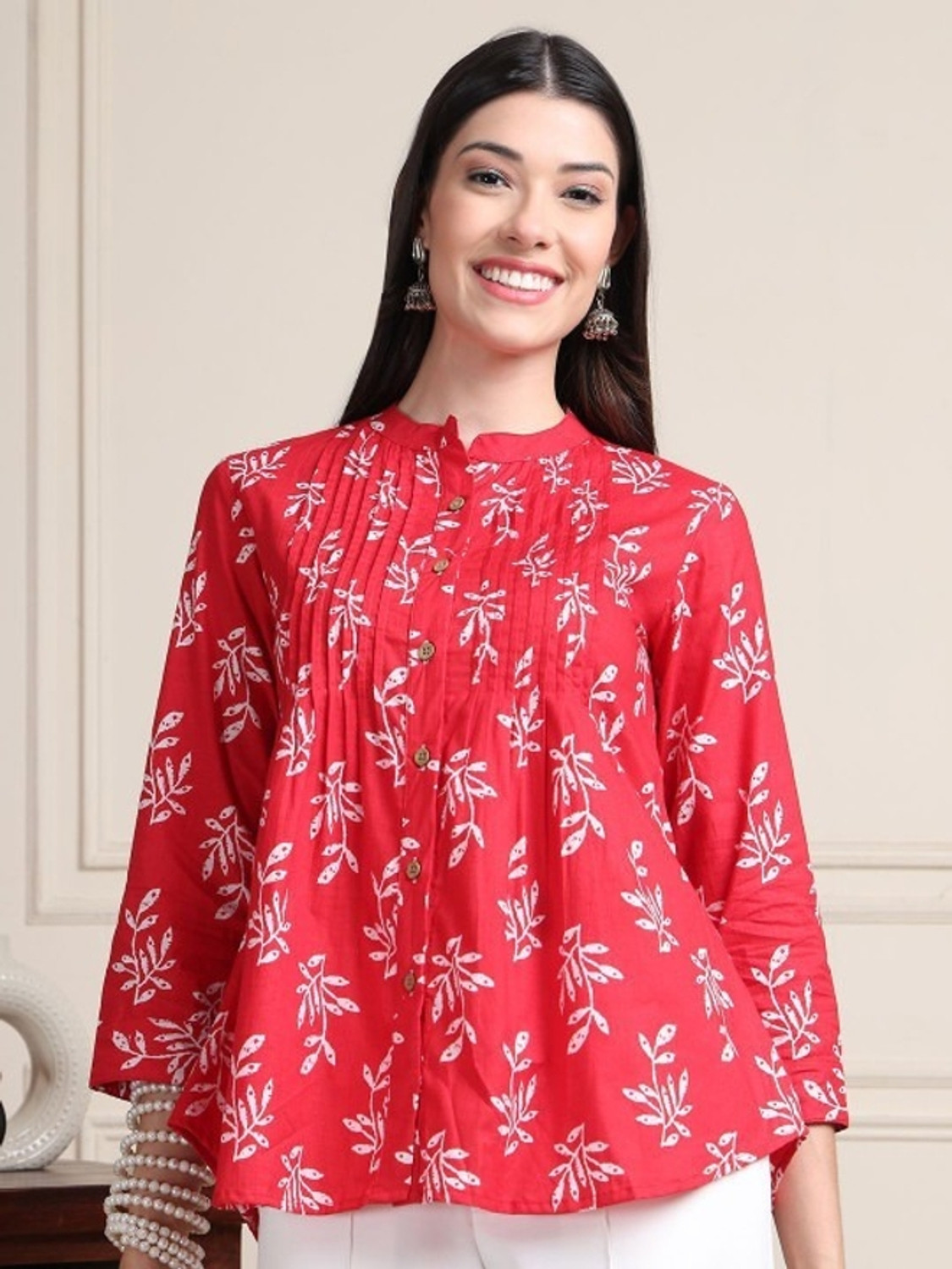 Image of Kavisaa Casual Regular Sleeves Printed Women Multicolor Top