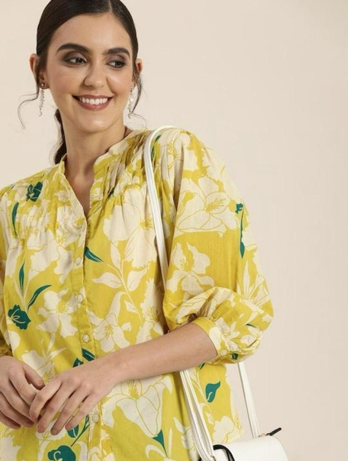 Image of Kavisaa Casual Regular Sleeves Printed Women Multicolor Top