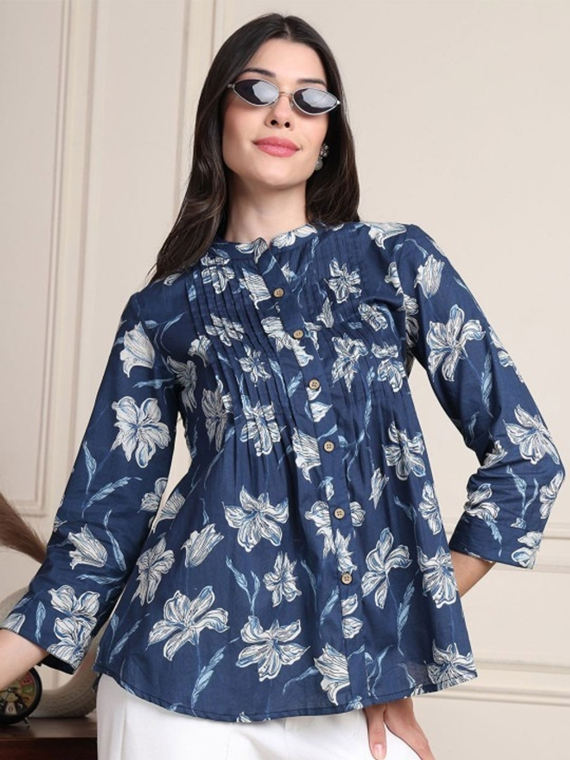 Image of Kavisaa Casual Regular Sleeves Printed Women Black Top