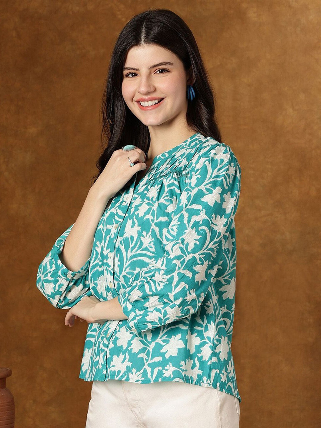 Image of Kavisaa Casual Regular Sleeves Printed Women Light Green Top