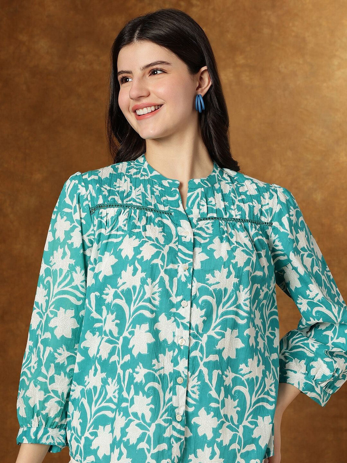 Image of Kavisaa Casual Regular Sleeves Printed Women Light Green Top