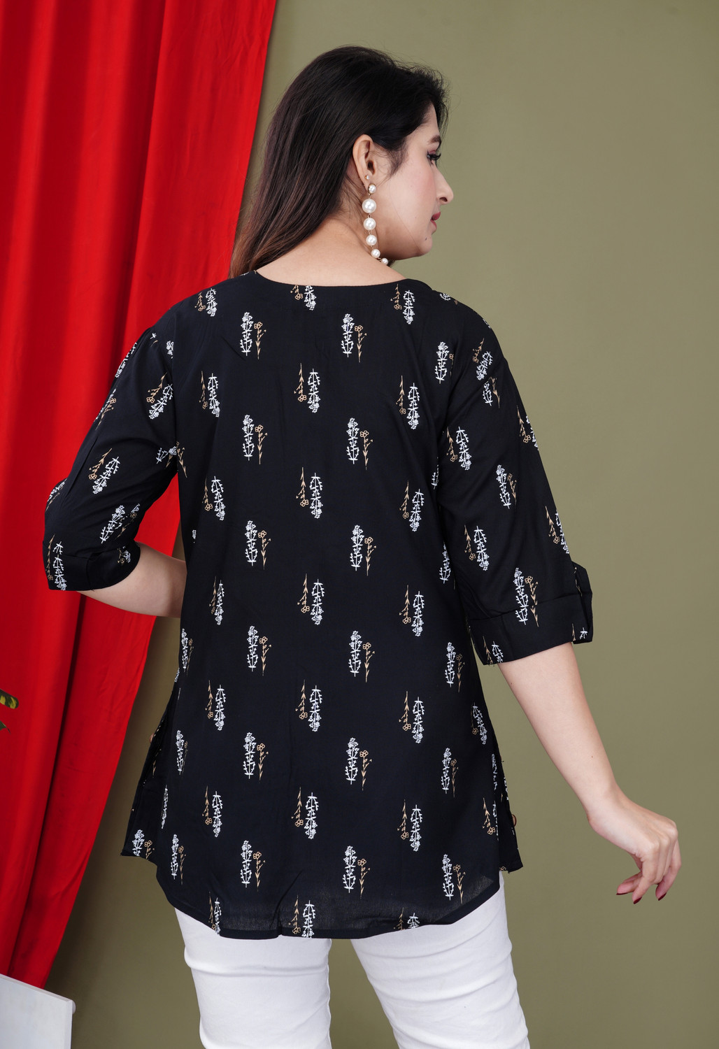 Image of FebQ Casual Roll Up Sleeves Printed Women Black Top