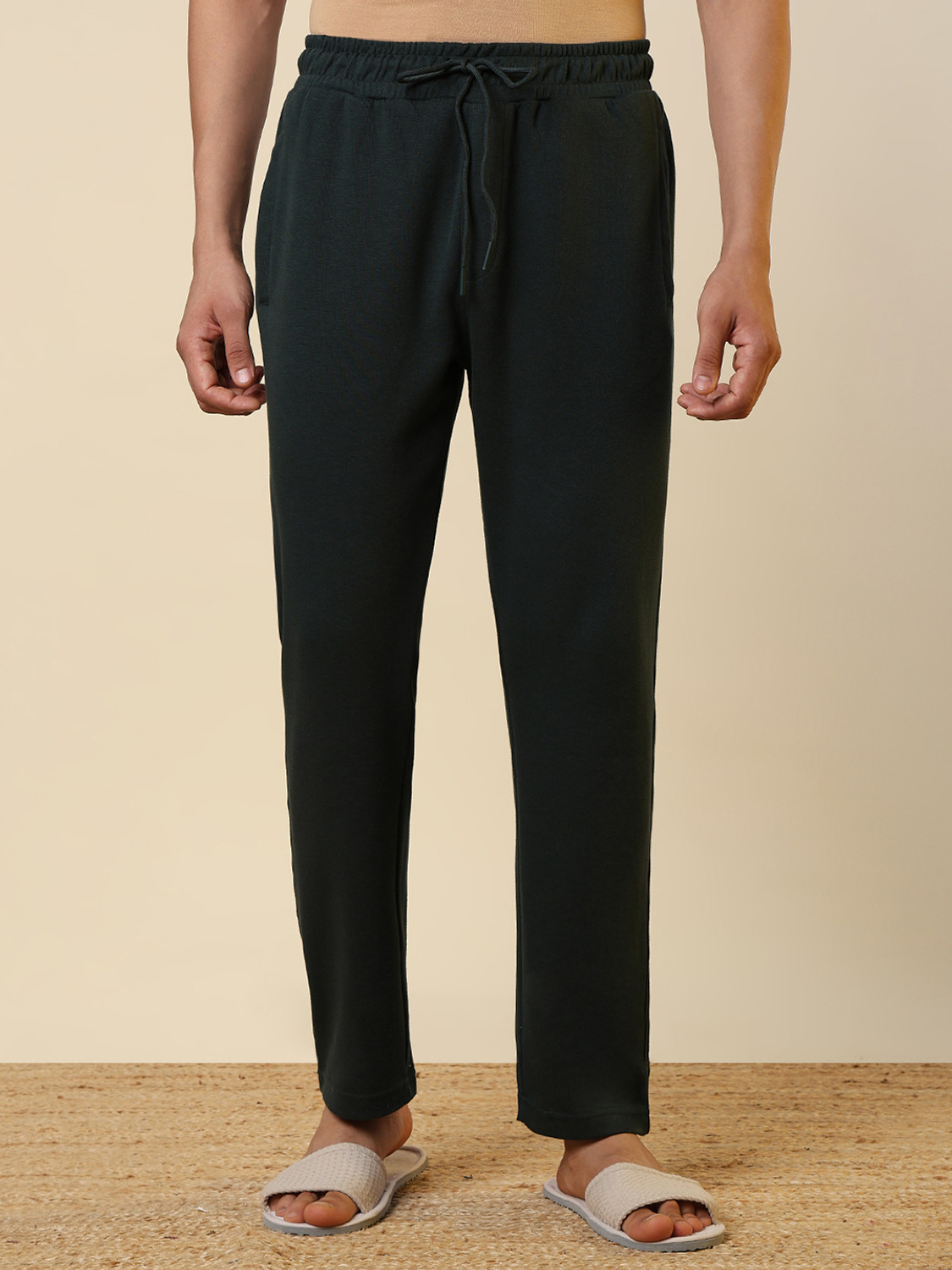 Image of AEROPOSTALE Men Checkered Beige Track Pants