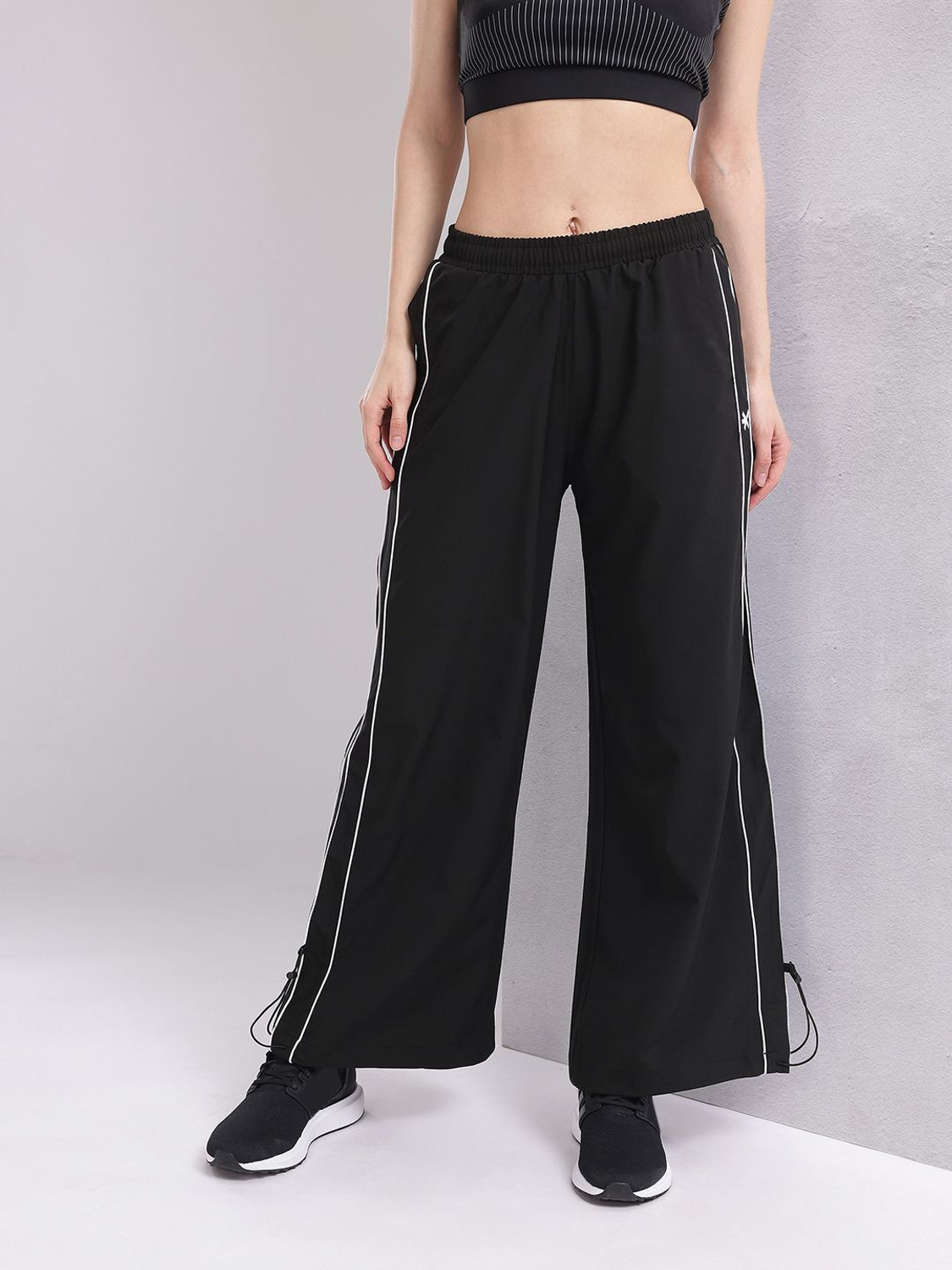 Image of HRX by Hrithik Roshan Women Solid Green Track Pants