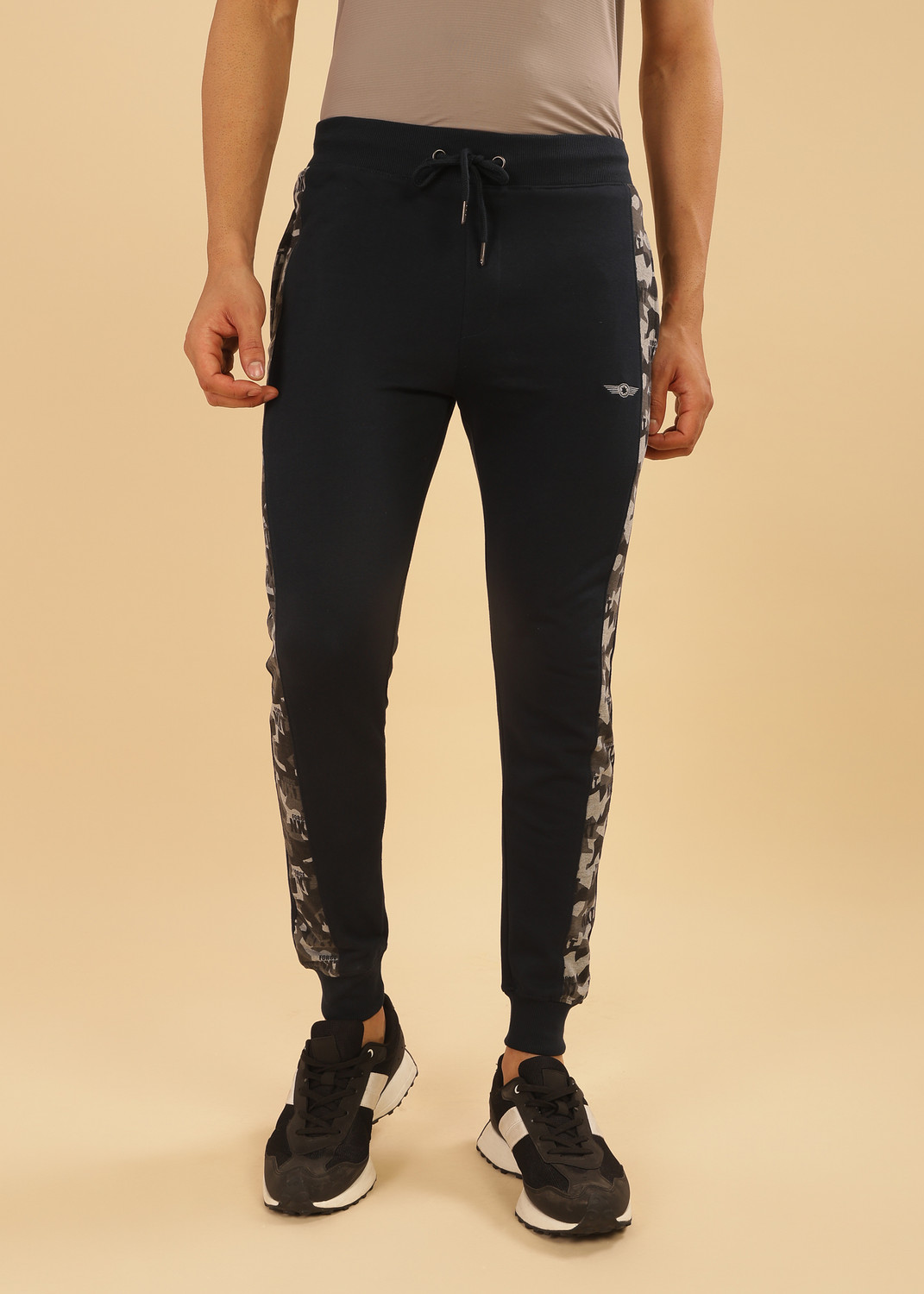 Image of AEROPOSTALE Men Checkered Beige Track Pants