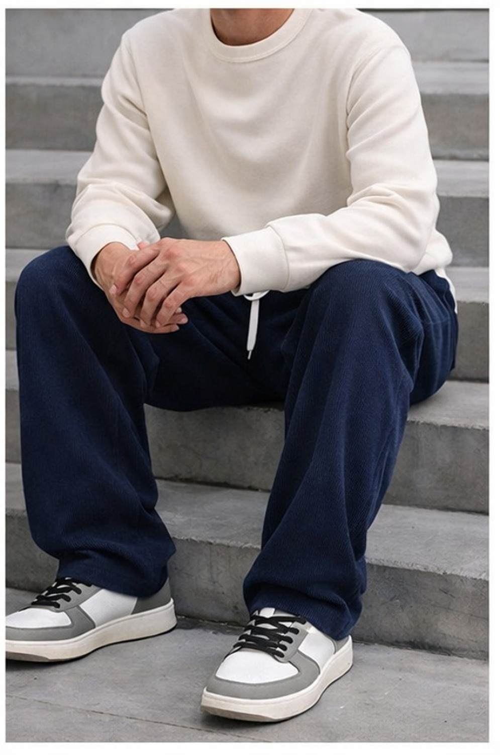 Image of Roadster Men Relaxed Multicolor Cotton Blend Trousers
