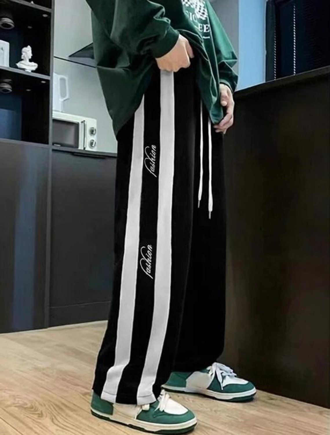 Image of COMBRAIDED Men Loose Fit Brown Lycra Blend Trousers