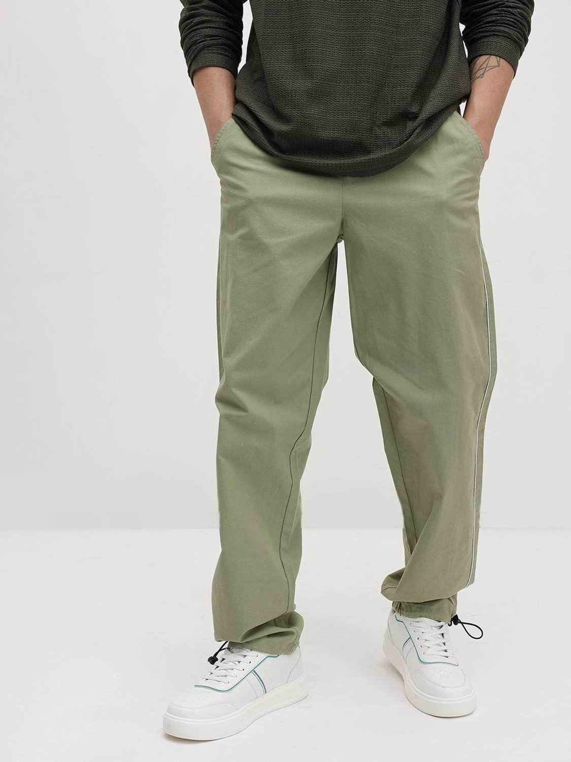 Image of Roadster Men Relaxed Multicolor Cotton Blend Trousers