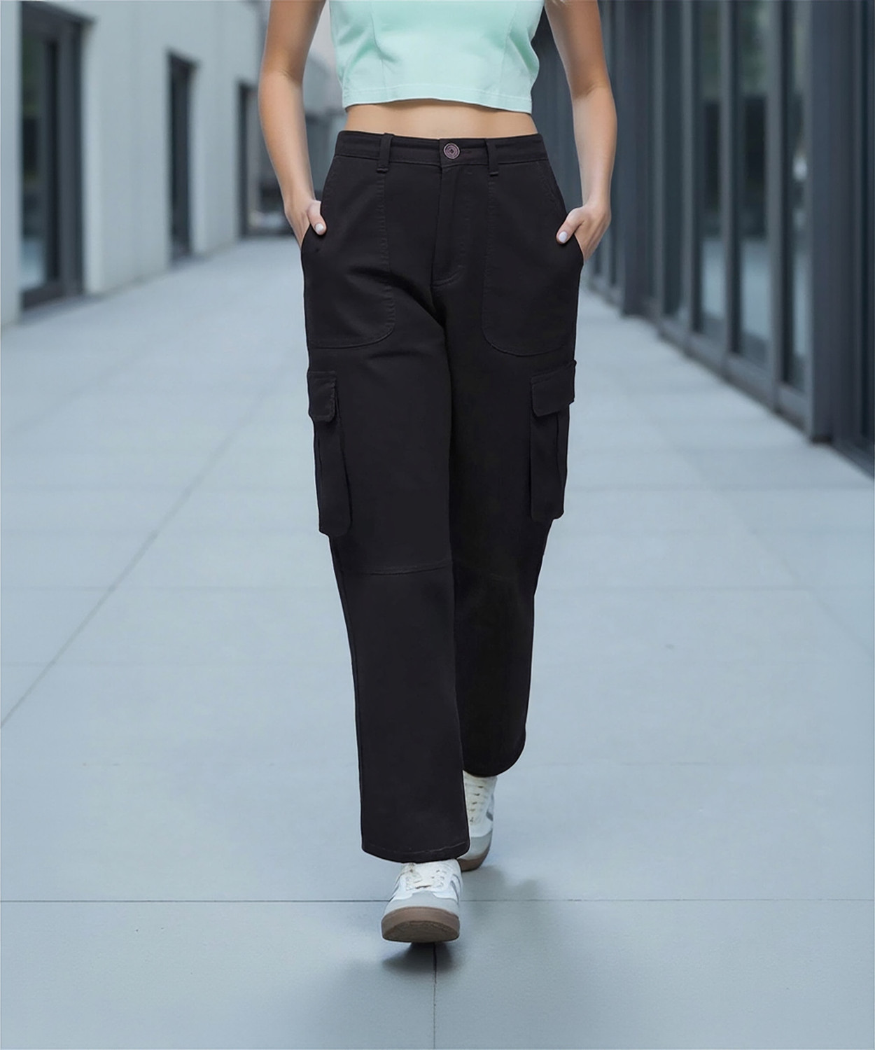 Image of BEWAKOOF Women Regular Fit Green Cotton Blend Trousers