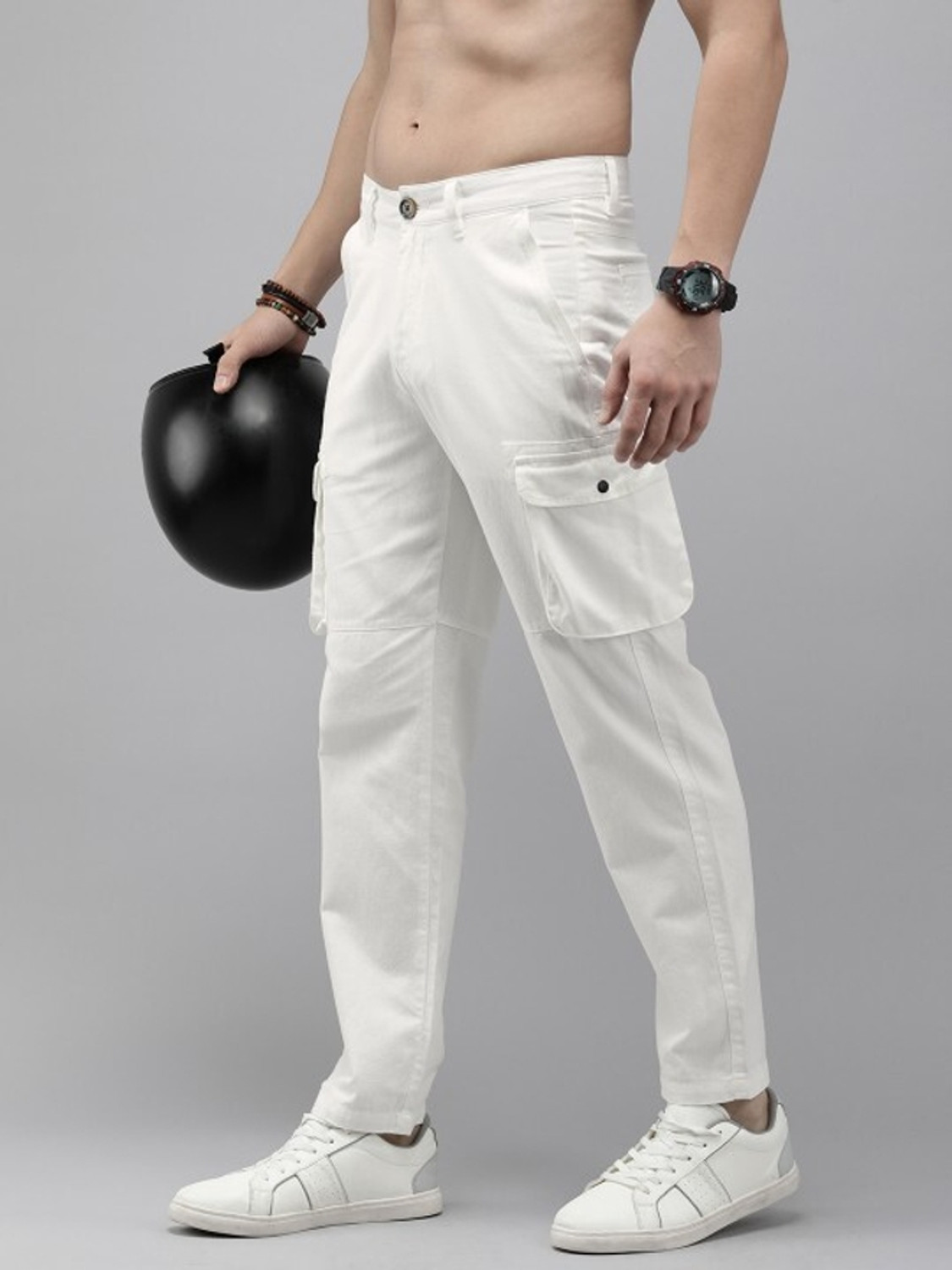 Image of Roadster Men Loose Fit Green Cotton Blend Trousers