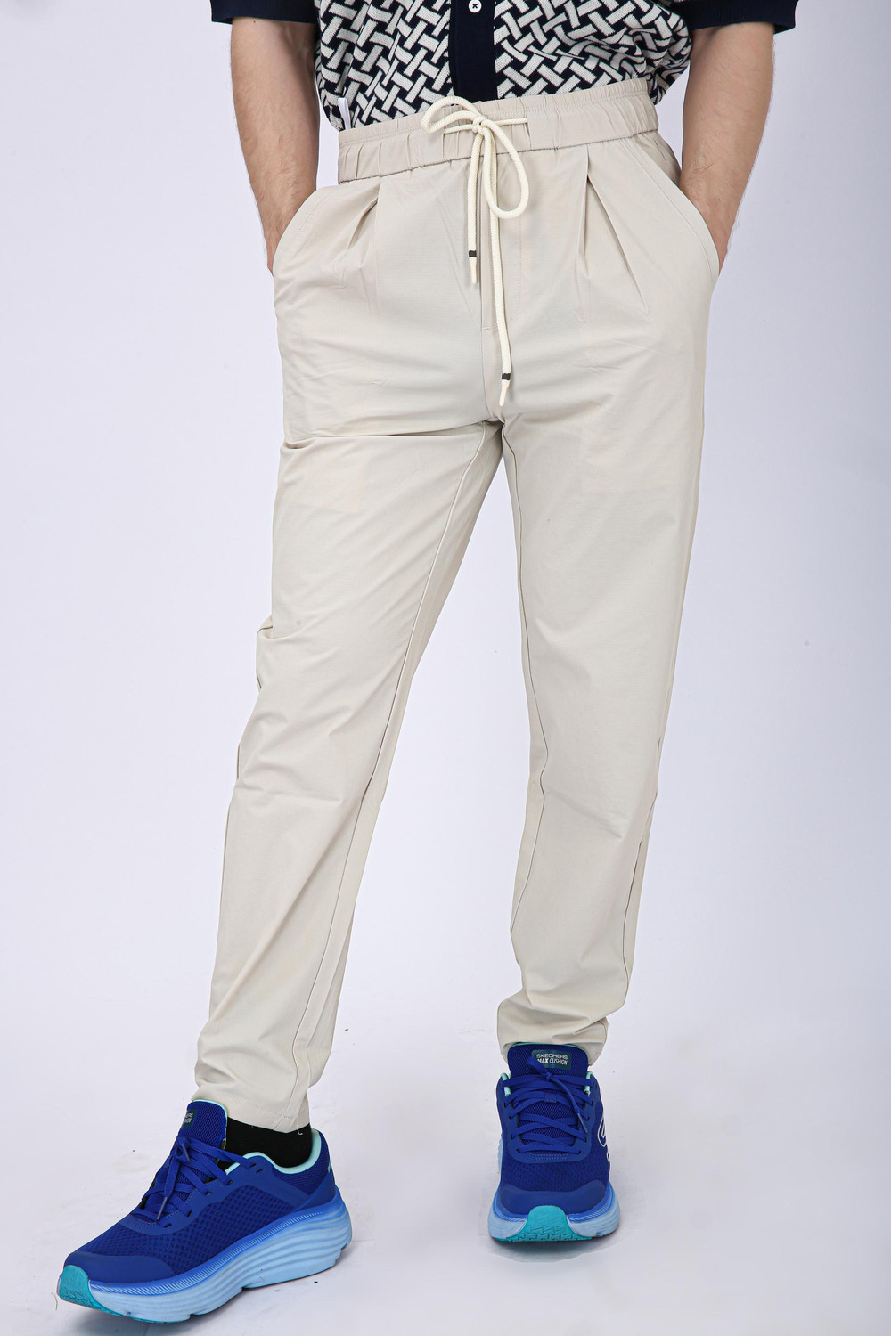 Image of SWISS HORN Men Regular Fit Green Cotton Blend Trousers
