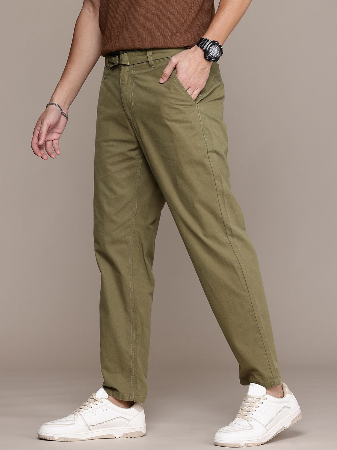 Image of Roadster Men Loose Fit Green Cotton Blend Trousers