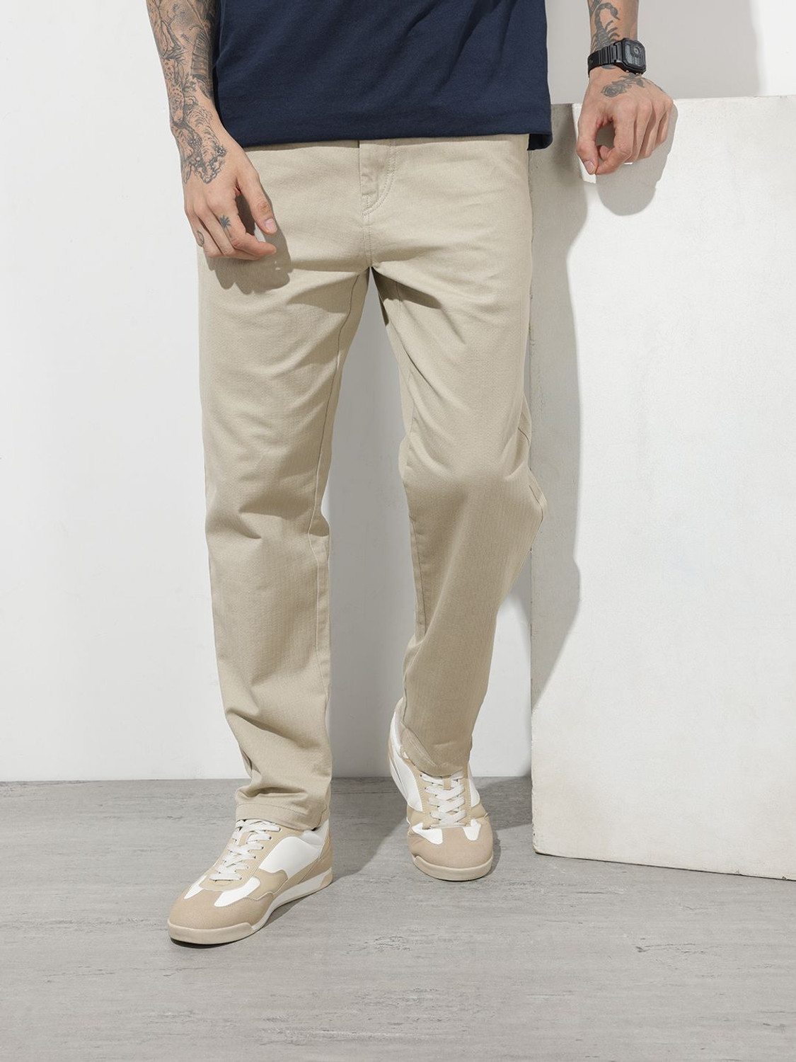 Image of Roadster Men Loose Fit Green Cotton Blend Trousers