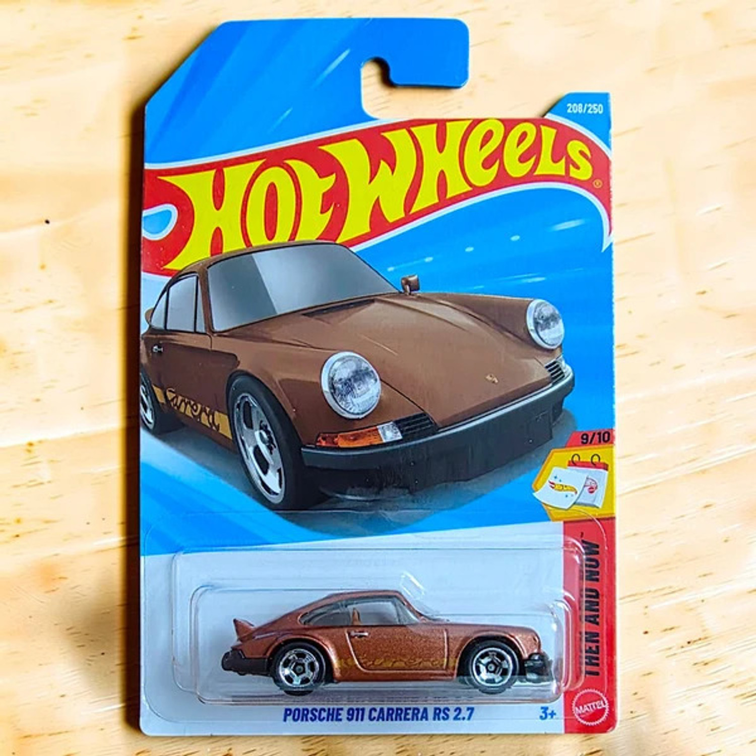 Hot Wheels Porsche 911 Carrera RS 2.7 Brown - Image 1