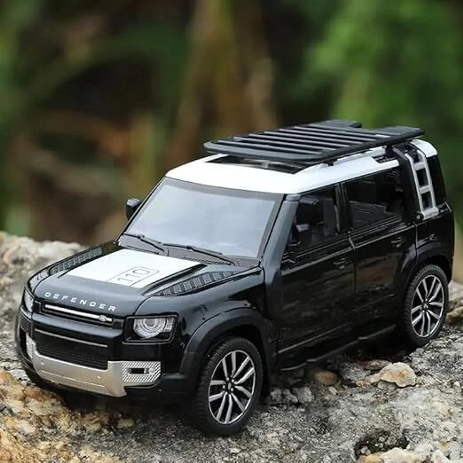 Image of CountryLink M4 1:32 Diecast Alloy Car Toy Pull Back Action with Sound Light Open Doors (Blue)