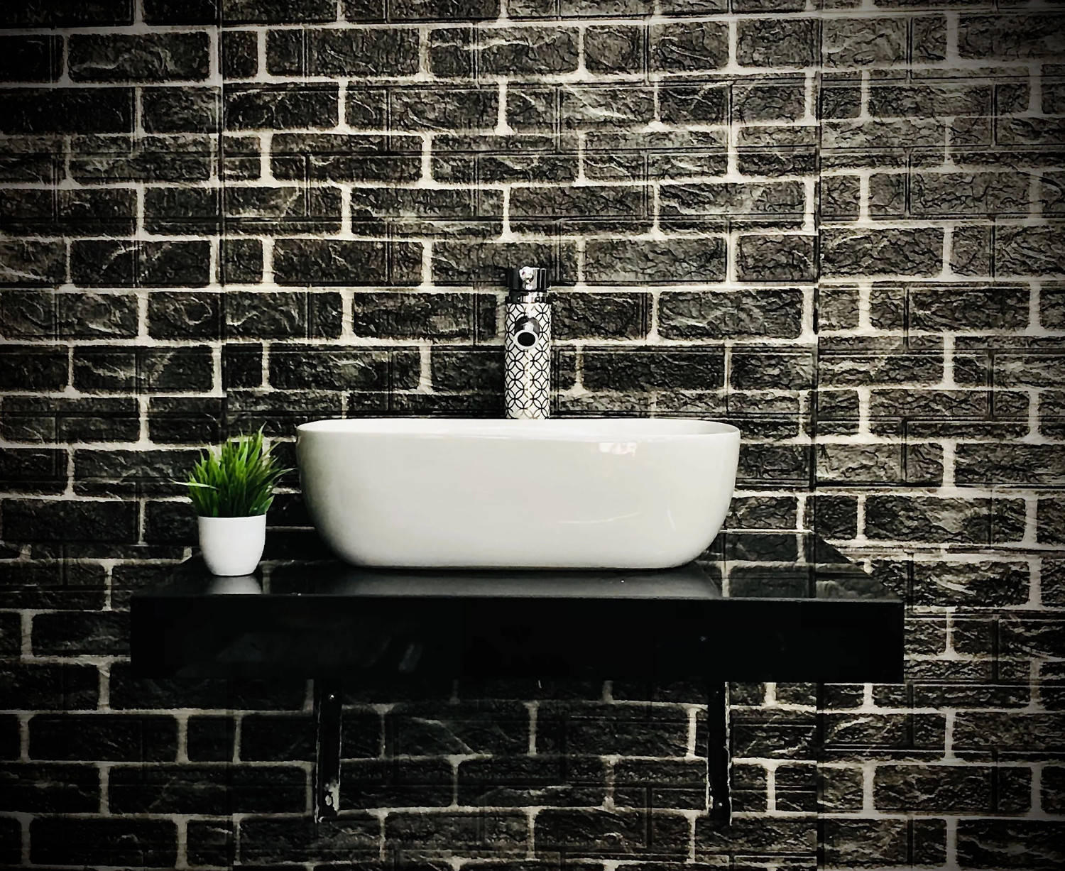 Image of SIMPLORA Veined Marble Look Vessel with Black Shades Organic Curved Veined Marble Look Vessel with Black Shades Organic Curved Table Top Basin (BLACK MARBLE MATT)