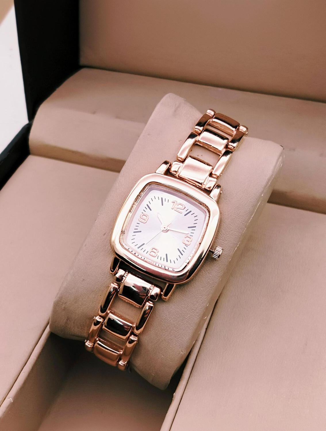 Image of SPARKPLUG Gold D03 bracelet girls analog watch Analog Watch - For Girls GOLDEN01
