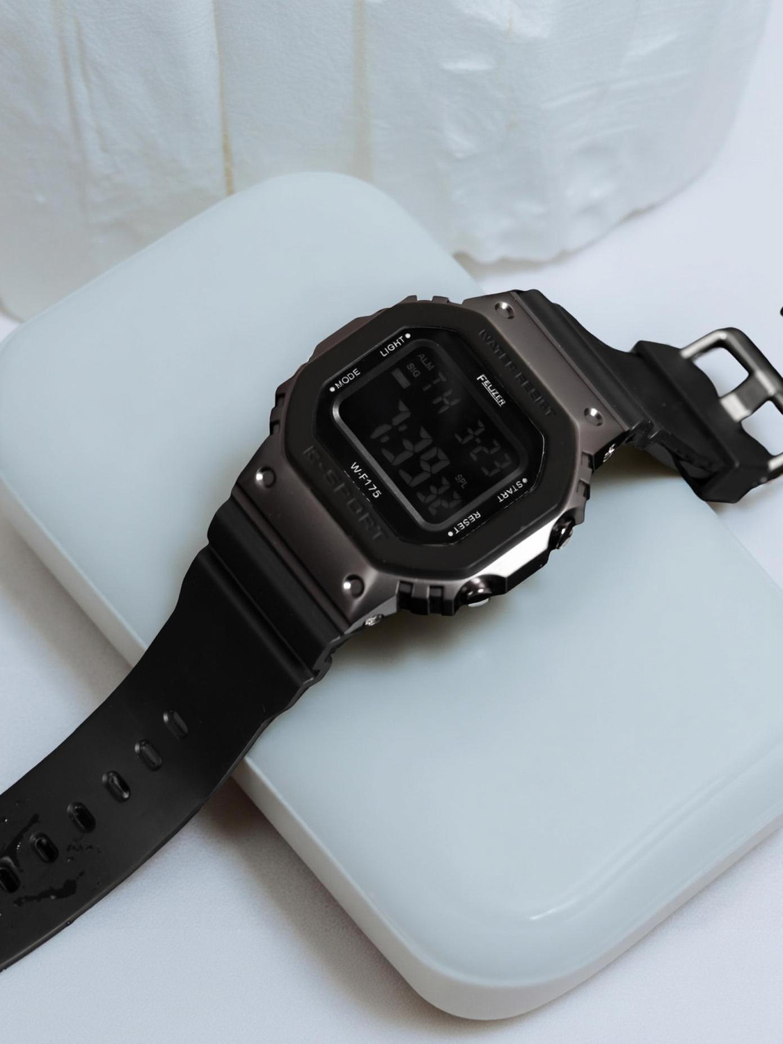 Felizer Ultra Slim Square Digital Watch - Image 6