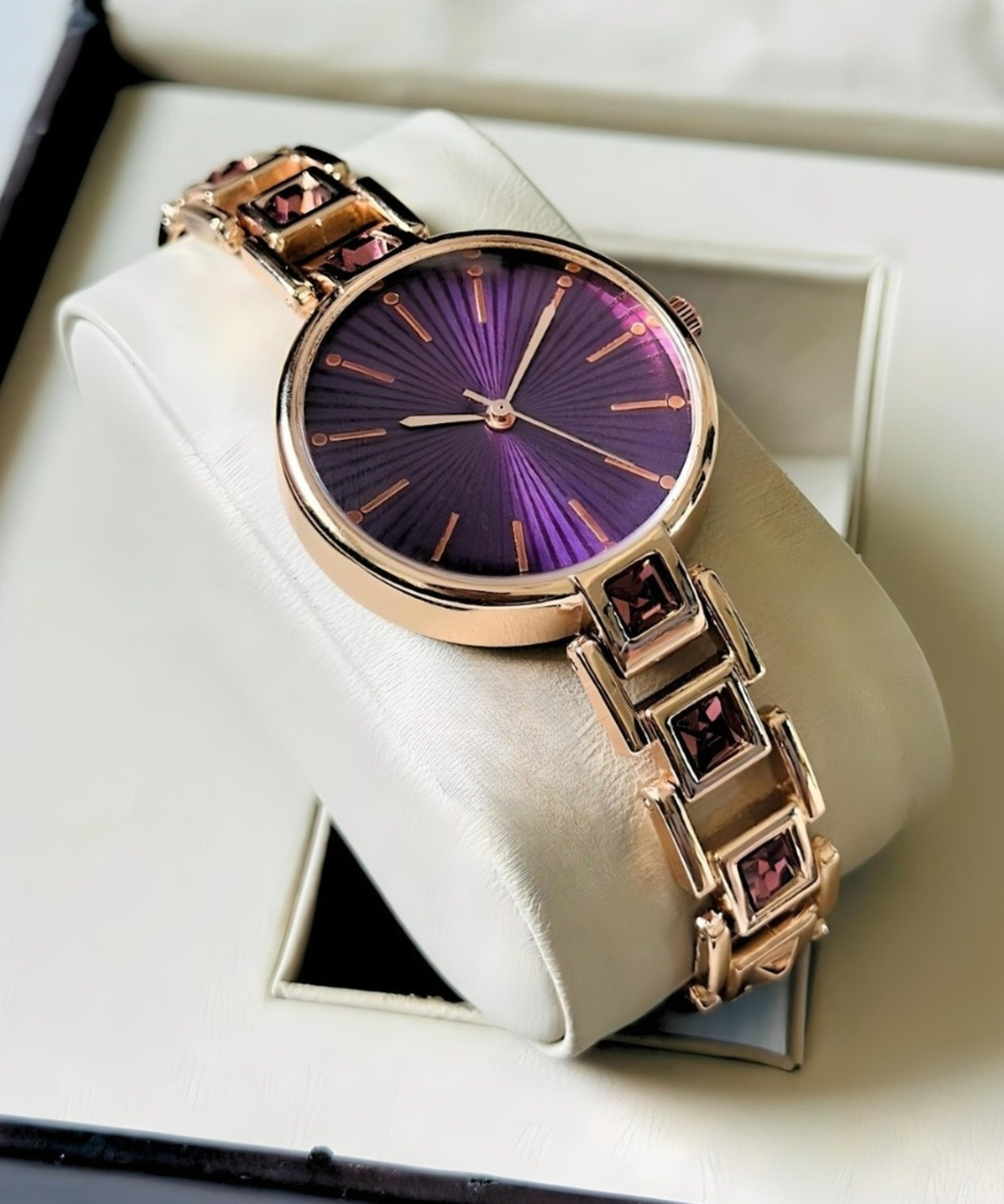STOJIRA 421 mmGGky Purple Diamond Belt Analog Watch - Image 4