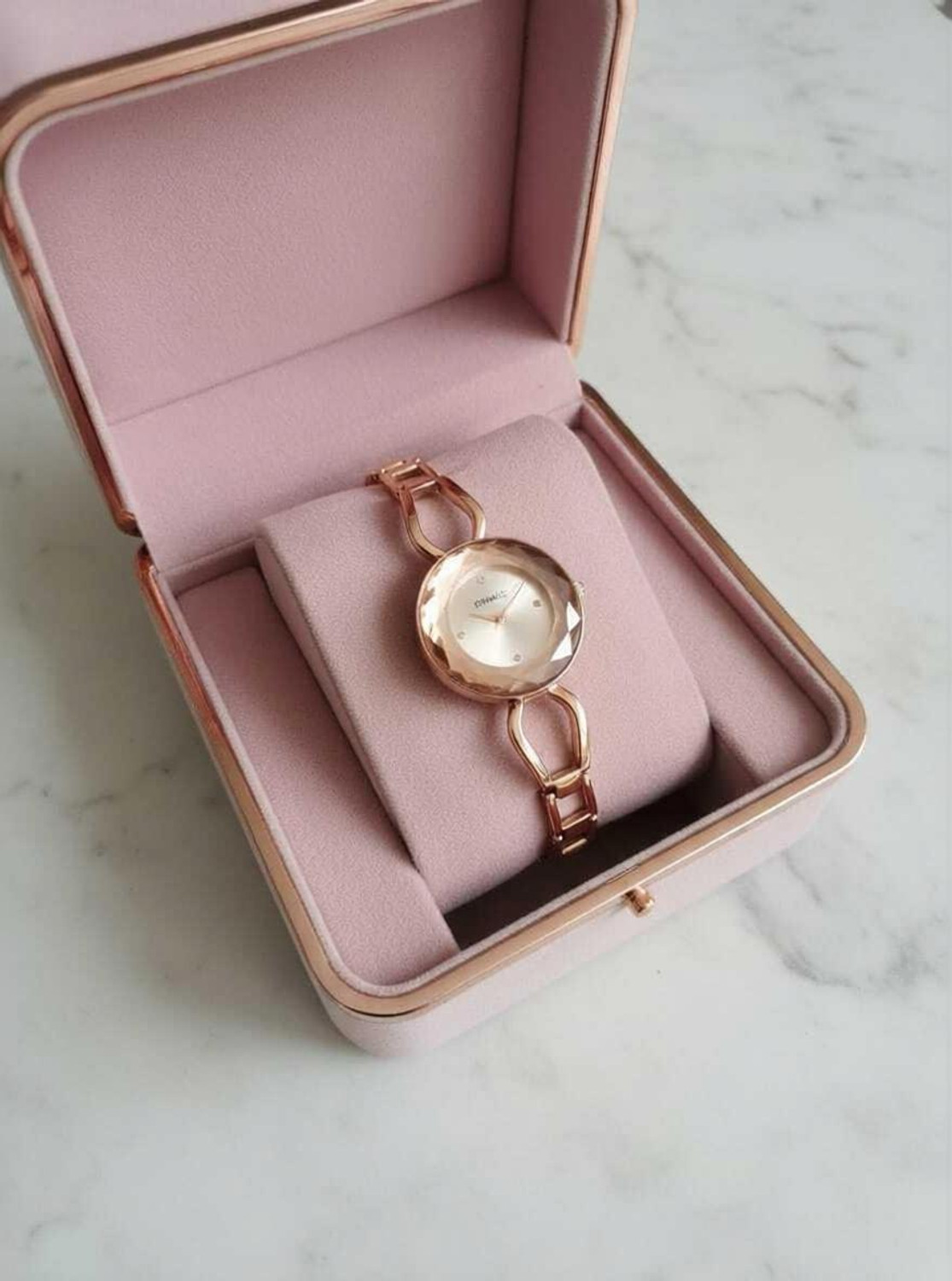 Image of SPARKPLUG Gold D03 bracelet girls analog watch Analog Watch - For Girls GOLDEN01