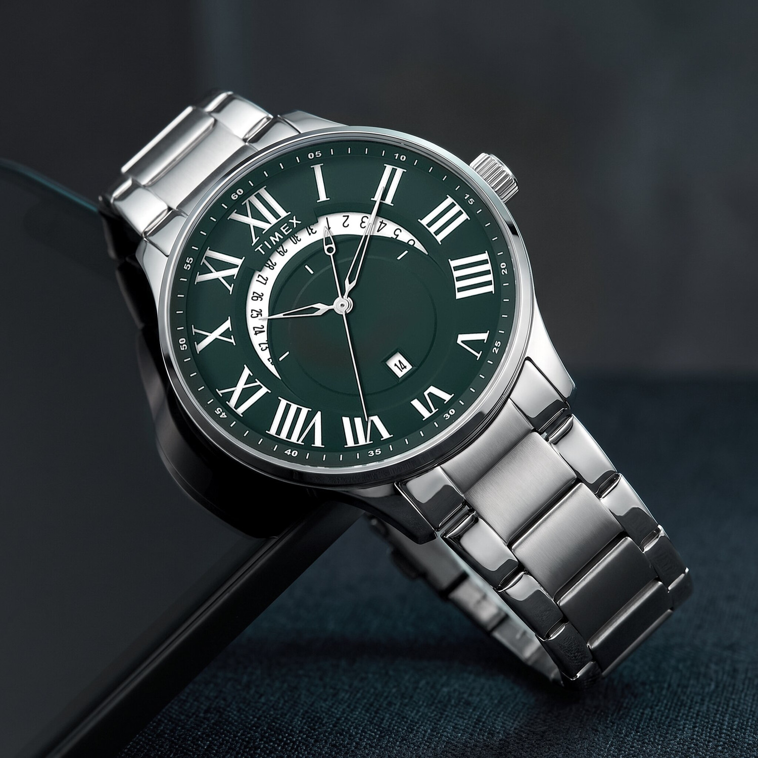 TIMEX Date, Green Round Dial Analog Watch - For Men