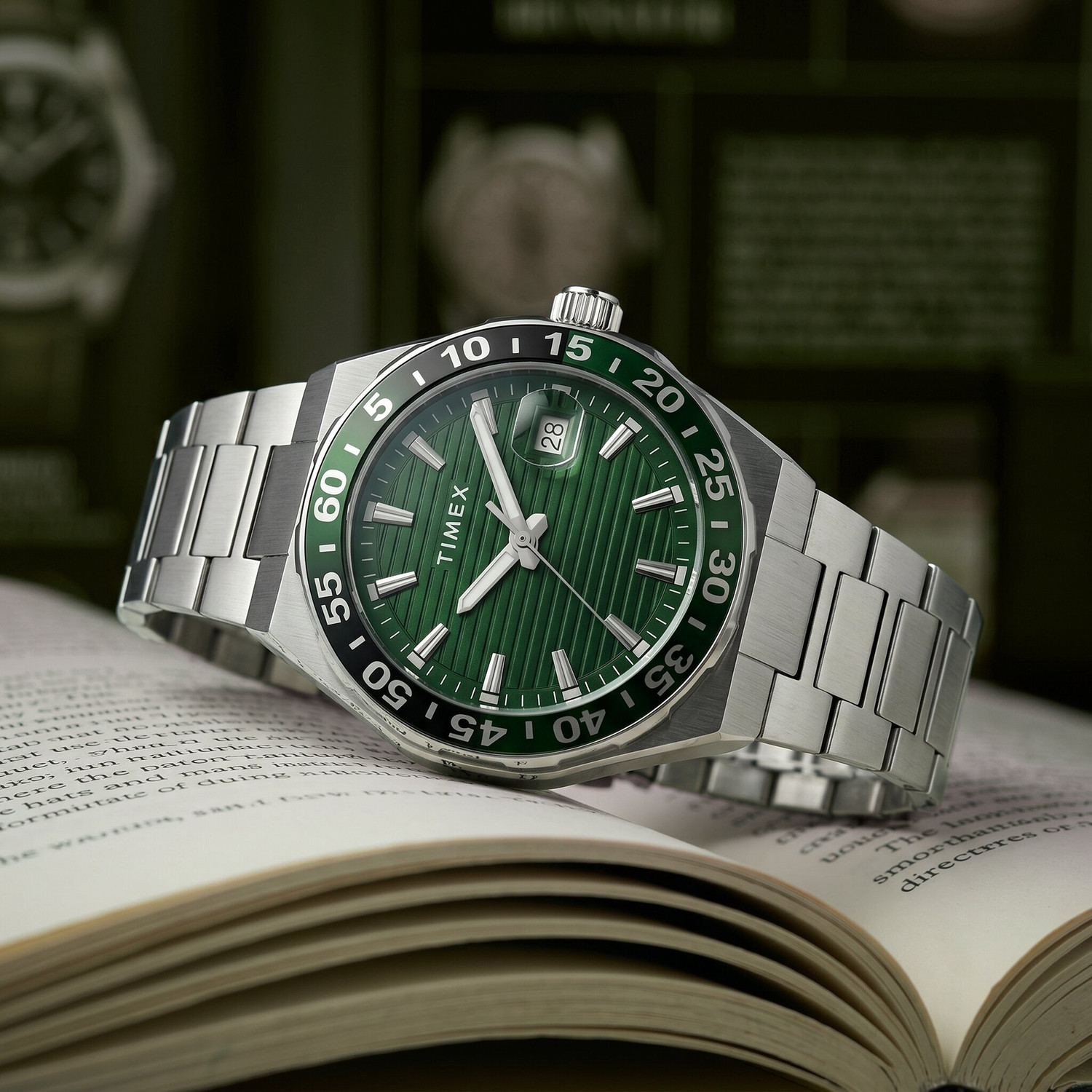 TIMEX Men's Green Dial Analog Watch with Date Display - Image 6