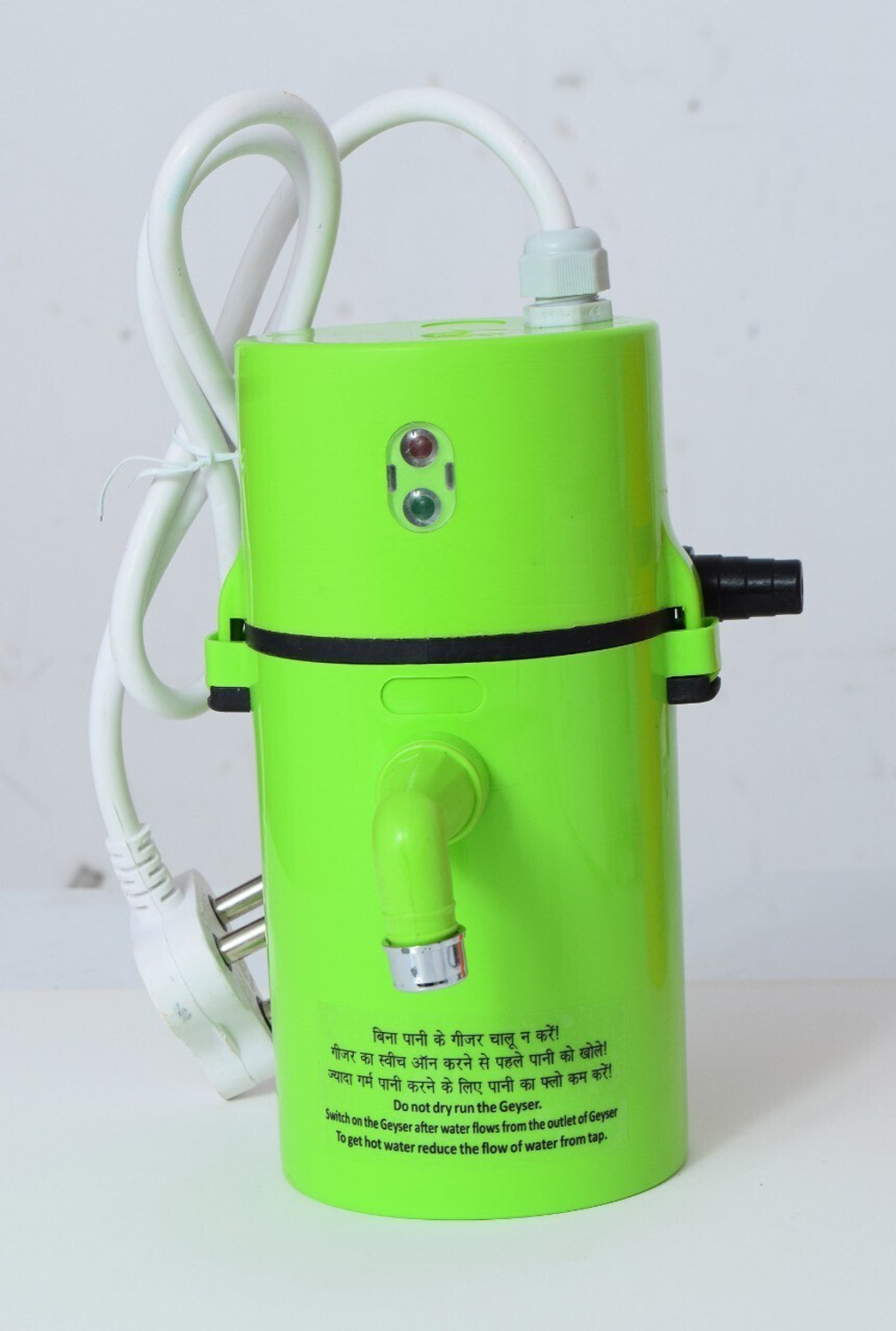 Universal Studios 1 Ltr. Portable Instant Geyser with Installation Kit 1 L Instant Water Geyser