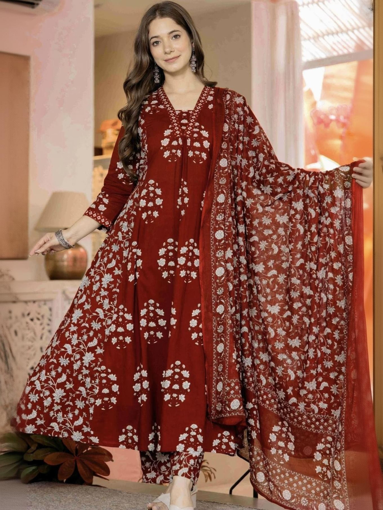 Women Viscose Rayon Kurta Pant Dupatta Set