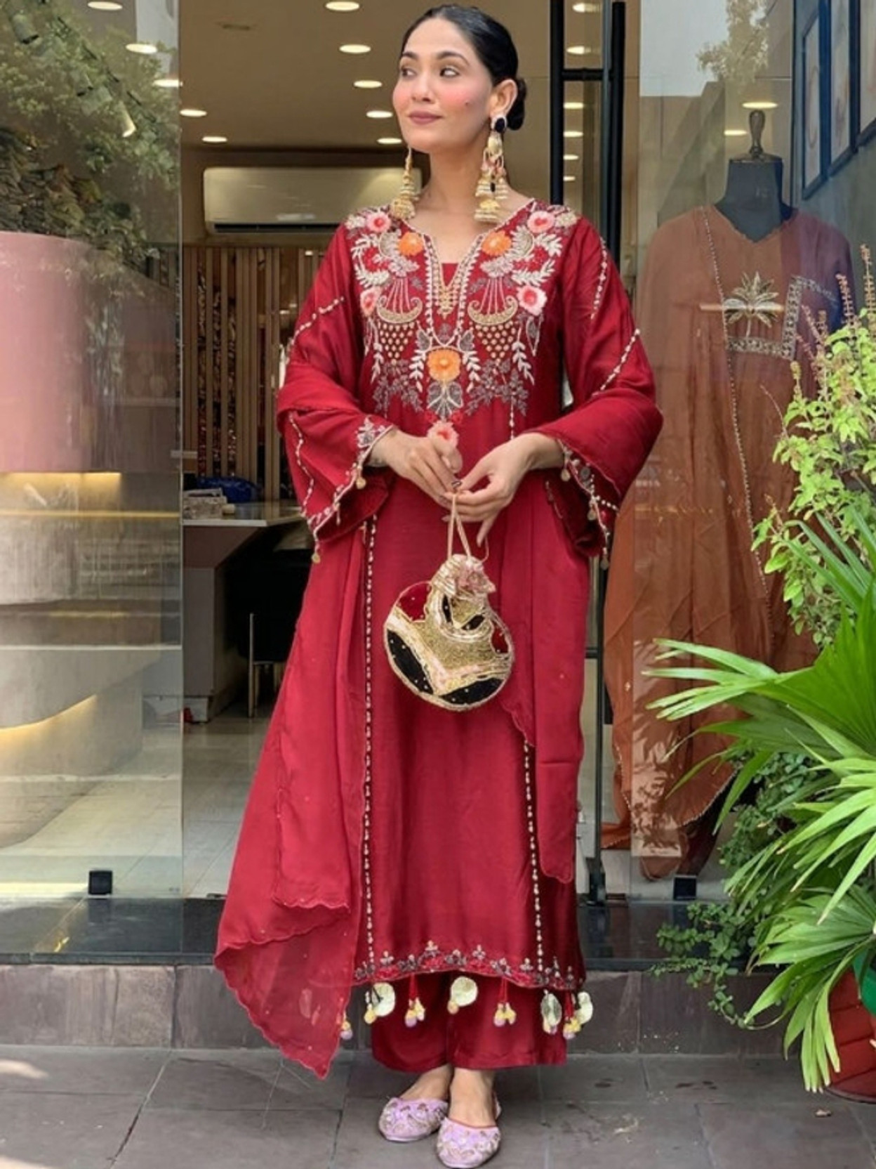 Women Silk Blend Kurti Pant Dupatta Set