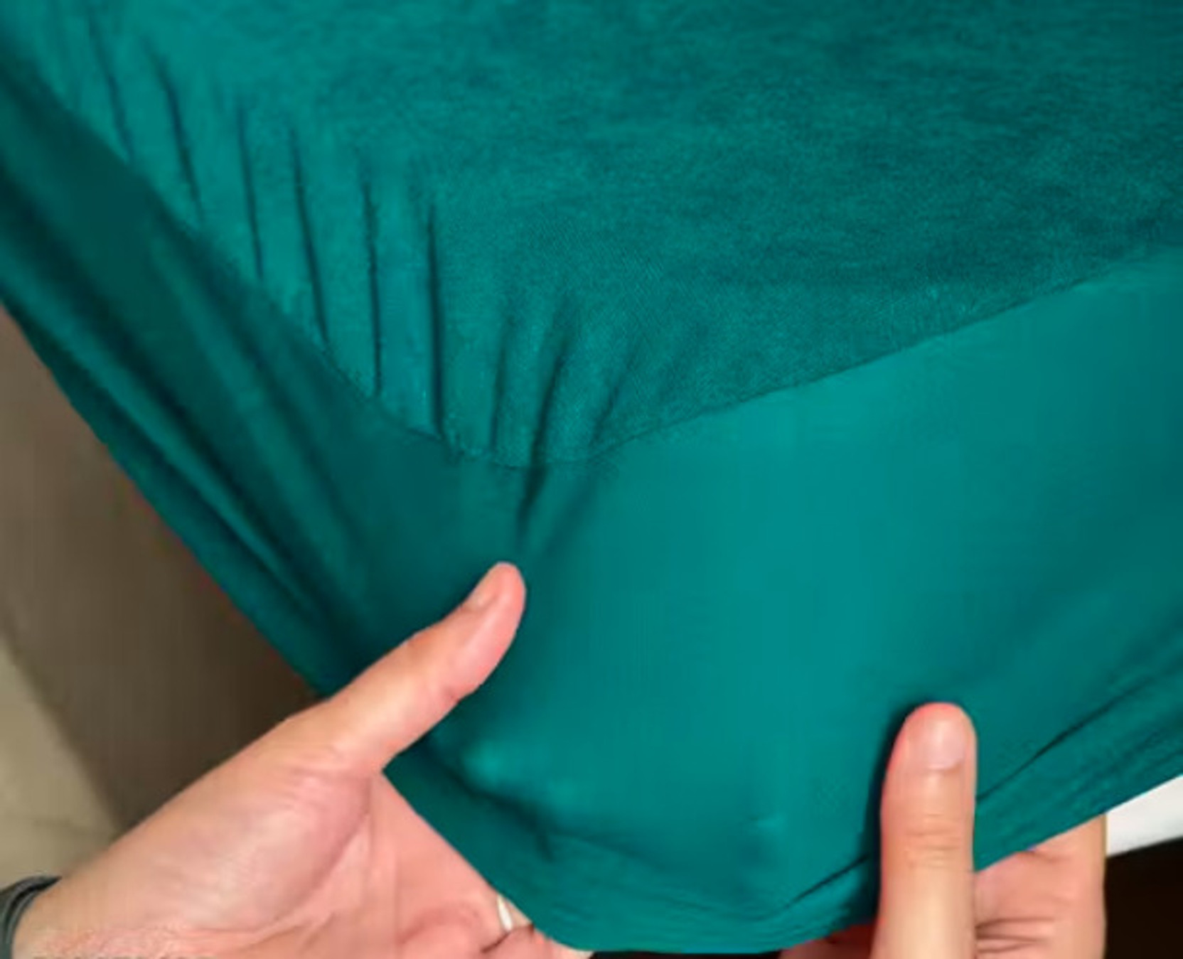 KGN FAISFOIN King Size Fitted Polyster Breathable, Stretchable, Waterproof Mattress Cover