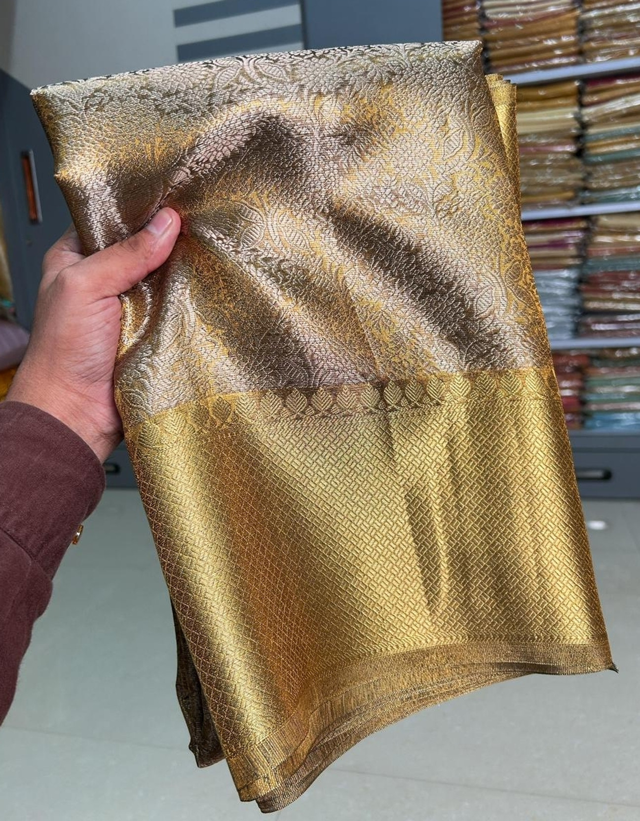 Woven Kanjivaram Silk Blend, Brocade Saree